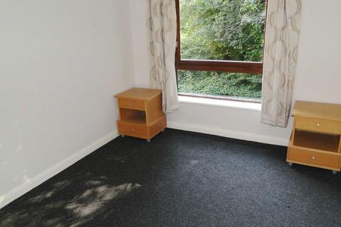 2 bedroom flat to rent, Woodlea Grove, Northwood HA6