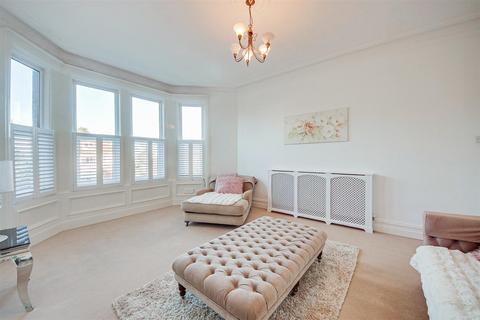 2 bedroom apartment for sale, Albany Road, Southport PR9