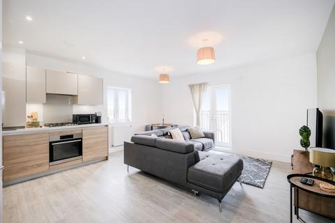 1 bedroom flat for sale, Hamlet House, Chigwell IG7