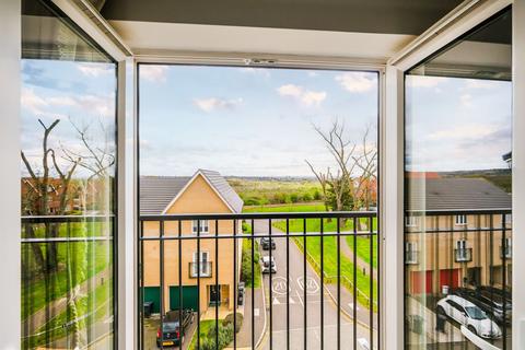 1 bedroom flat for sale, Hamlet House, Chigwell IG7