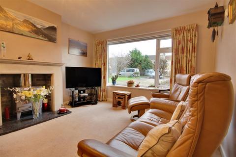 3 bedroom semi-detached house for sale, Manor Close, BEVERLEY