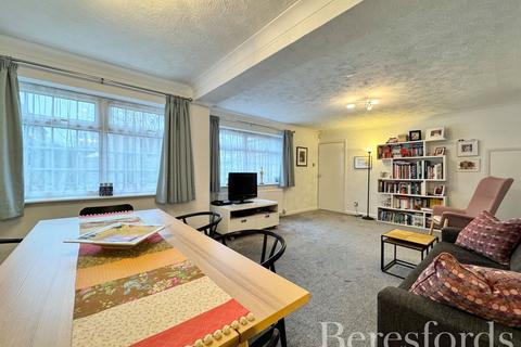 3 bedroom semi-detached house for sale, Tiptree Close, Hornchurch, RM11