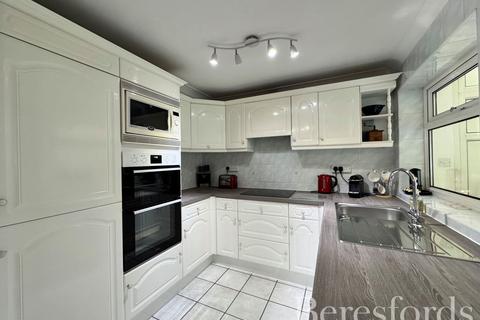 11 Tiptree Close, Hornchurch, RM11 3BD