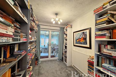 11 Tiptree Close, Hornchurch, RM11 3BD