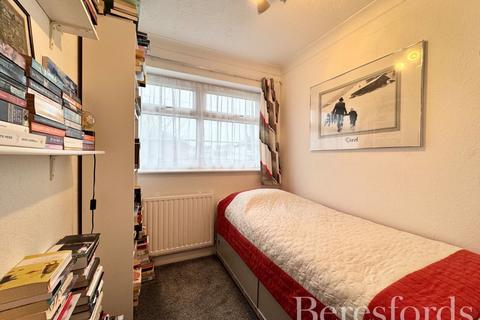 11 Tiptree Close, Hornchurch, RM11 3BD