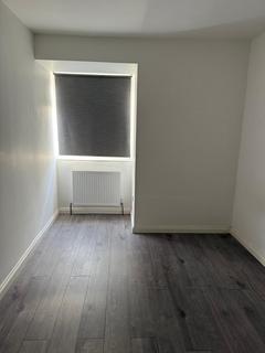 2 bedroom flat to rent, 30 Park View Road, Welling, Kent, DA16