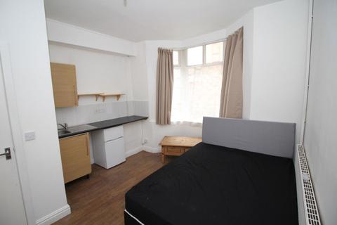 8 Blackacre Road, Dudley, DY2 8NB