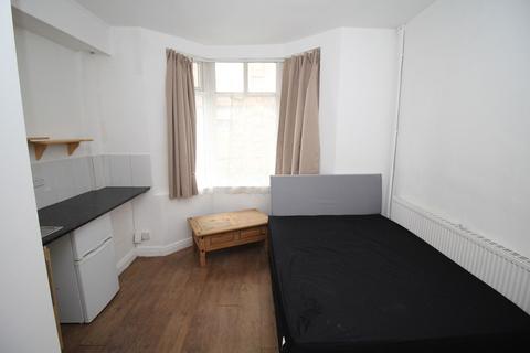 8 Blackacre Road, Dudley, DY2 8NB