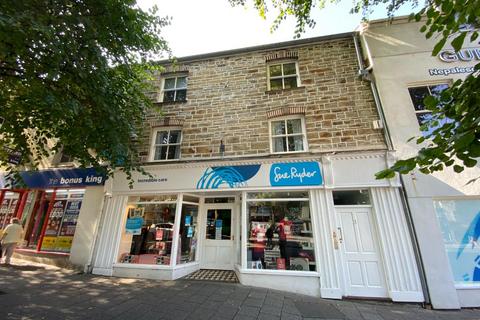 2 bedroom apartment to rent, The Moor, Falmouth