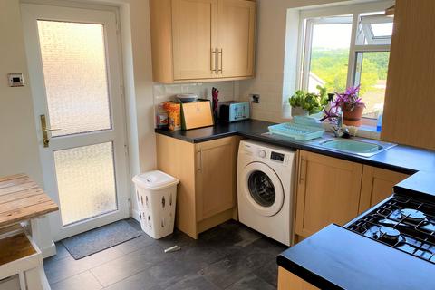 3 bedroom semi-detached house to rent, College Glade, Caerleon, Newport