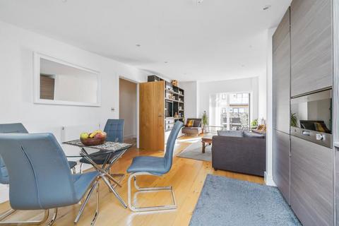 1 bedroom apartment for sale, Flat 15 Woodcroft Apartments, Silverworks Close, London, Middlesex, NW9 0DW