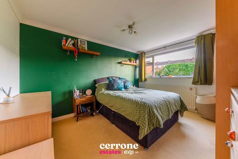 24 Silverdale, Bromsgrove, B61 8LD