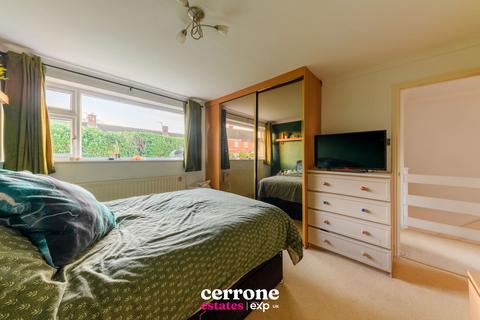 24 Silverdale, Bromsgrove, B61 8LD