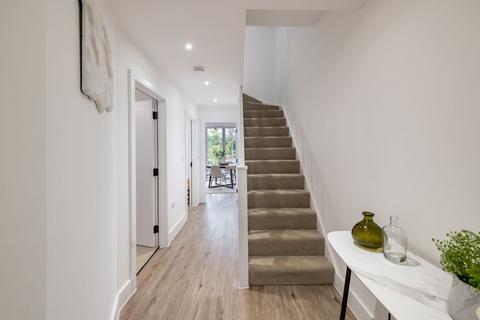 3 bedroom end of terrace house for sale, Ash Villas, Bradmore Way, Coulsdon