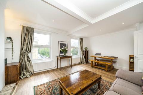 3 bedroom flat for sale, Landor Road, London SW9