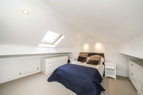 3 bedroom flat for sale, Landor Road, London SW9