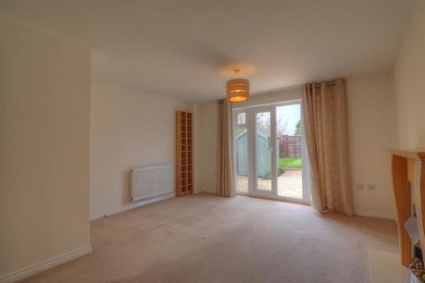 2 bedroom house to rent, Grange Farm Drive, Honeybourne