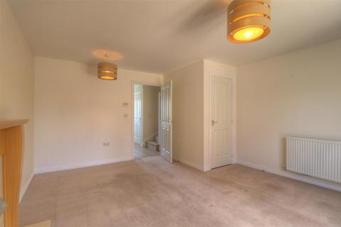 2 bedroom house to rent, Grange Farm Drive, Honeybourne