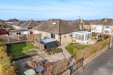 2 bedroom bungalow for sale, Kingswear Grove, Leeds, West Yorkshire
