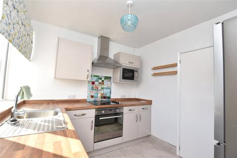 2 bedroom bungalow for sale, Kingswear Grove, Leeds, West Yorkshire