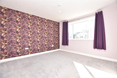 2 bedroom bungalow for sale, Kingswear Grove, Leeds, West Yorkshire