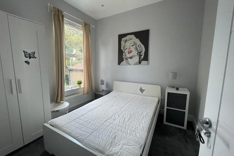 1 bedroom house of multiple occupation to rent, St. Loys Road, London N17