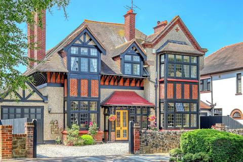 6 bedroom detached house for sale, Parkanaur Avenue, Thorpe Bay, Essex, SS1