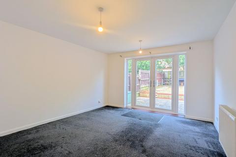 2 bedroom terraced house to rent, Calverleigh Crescent, Milton Keynes MK4