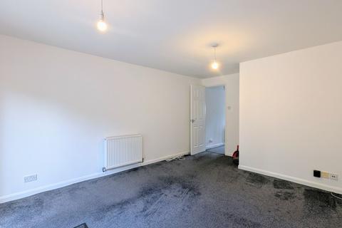 2 bedroom terraced house to rent, Calverleigh Crescent, Milton Keynes MK4