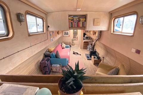 2 bedroom houseboat for sale, Clove Hitch Quay, London SW11