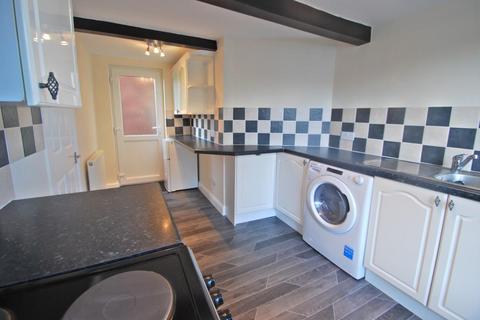 2 bedroom terraced house to rent, Acton Place, Macclesfield