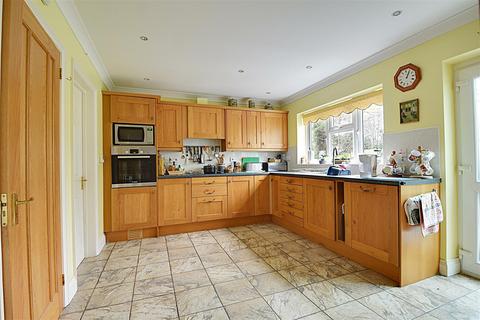 4 bedroom detached house for sale, Old Farm Road, Bexhill-On-Sea