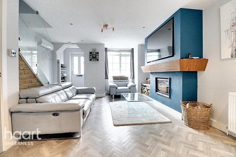 7 Second Avenue, Queenborough, ME11 5JT