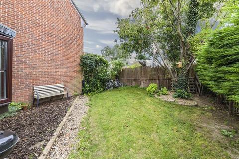 1 bedroom house to rent, Archer Close, Kingston Upon Thames KT2