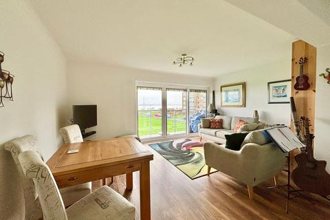 2 bedroom flat for sale, Sutton Place, Bexhill-on-Sea, TN40