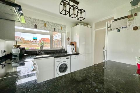 2 bedroom flat for sale, Sutton Place, Bexhill-on-Sea, TN40