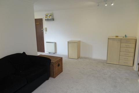 Studio to rent, Rossetti Road, South Bermondsey SE16