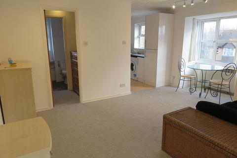 Studio to rent, Rossetti Road, South Bermondsey SE16