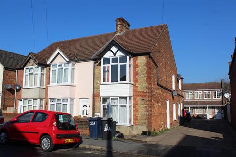 1 bedroom maisonette to rent, Dashwood Avenue, High Wycombe HP12