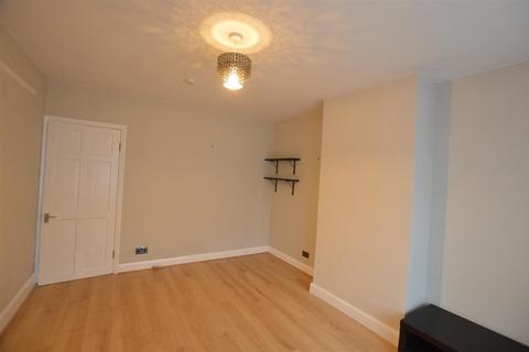 2 bedroom house to rent, Limehurst Avenue, Loughborough