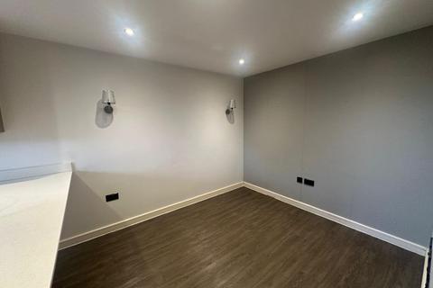 1 bedroom flat to rent, Stratford Road, Shirley, Solihull, West Midlands, B90