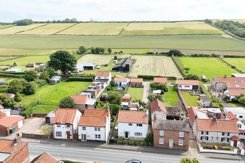 3 bedroom detached house for sale, Main Street, Flixton, Scarborough