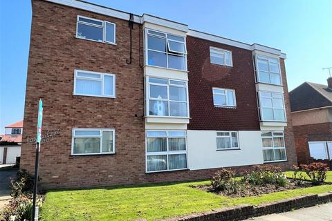 2 bedroom apartment to rent, Canvey Road, Leigh-On-Sea