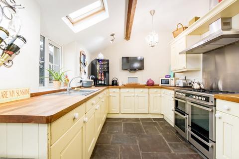 2 bedroom cottage for sale, Chippenham SN14