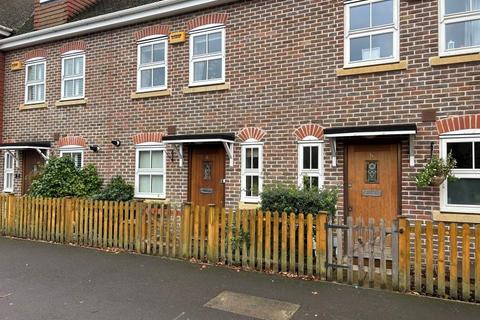 3 bedroom terraced house to rent, Dorking Road, Guildford GU4