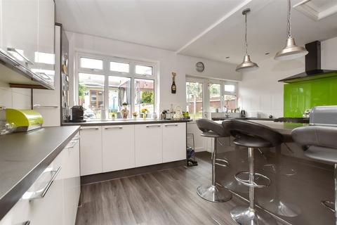 4 bedroom end of terrace house for sale, Lynmouth Avenue, Morden, Surrey