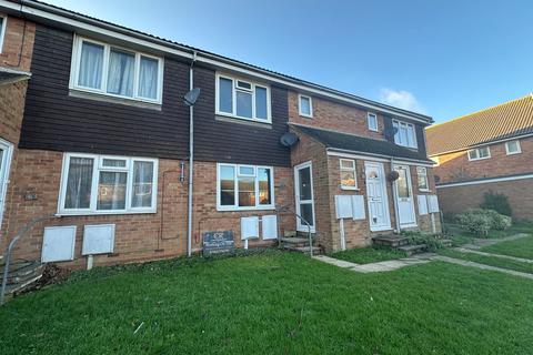 2 bedroom ground floor flat to rent, Ashdown Road, Bexhill-on-Sea, TN40