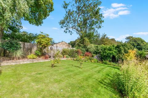 3 bedroom end of terrace house for sale, Moor Road, Burley Woodhead, Ilkley, West Yorkshire, LS29