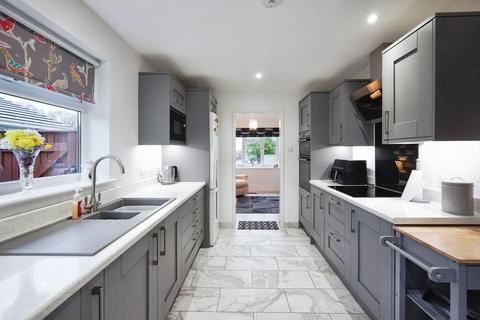 18 Lenacre Avenue, Whitfield, Dover, CT16 3HH