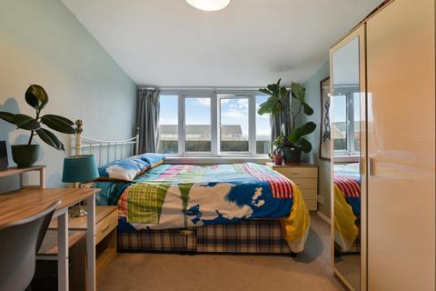 69 Perran Walk, Brentford, TW8 0LT